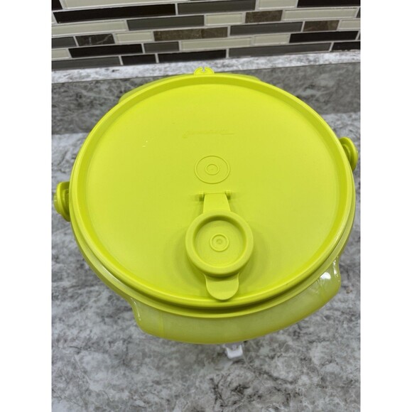 Tupperware Jumbo Canister 5L Yellow/Green  Kitchen Beverage Push Button Handle - Picture 5 of 7